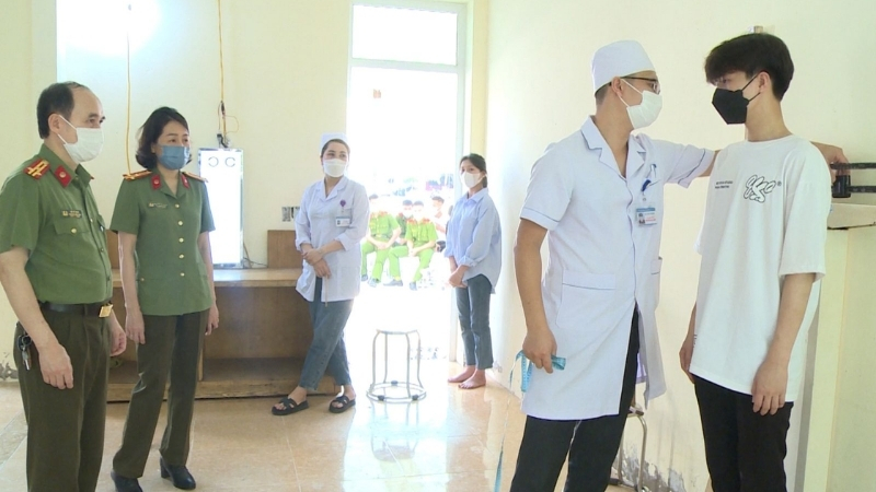 Khám sức khỏe thi công an