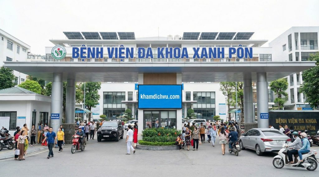 Người dân đi làm giấy khám sức khỏe bv Xanh Pôn